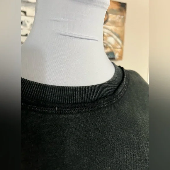 H&M Oversized Sweatshirt - Picture 3 of 5